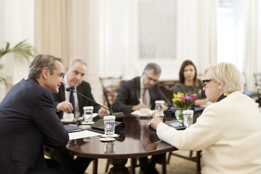 Μητσοτάκης με Γαλλίδα υπουργό Άμυνας: Εργαζόμαστε από κοινού για την ανανέωση της Στρατηγικής Εταιρικής Σχέσης