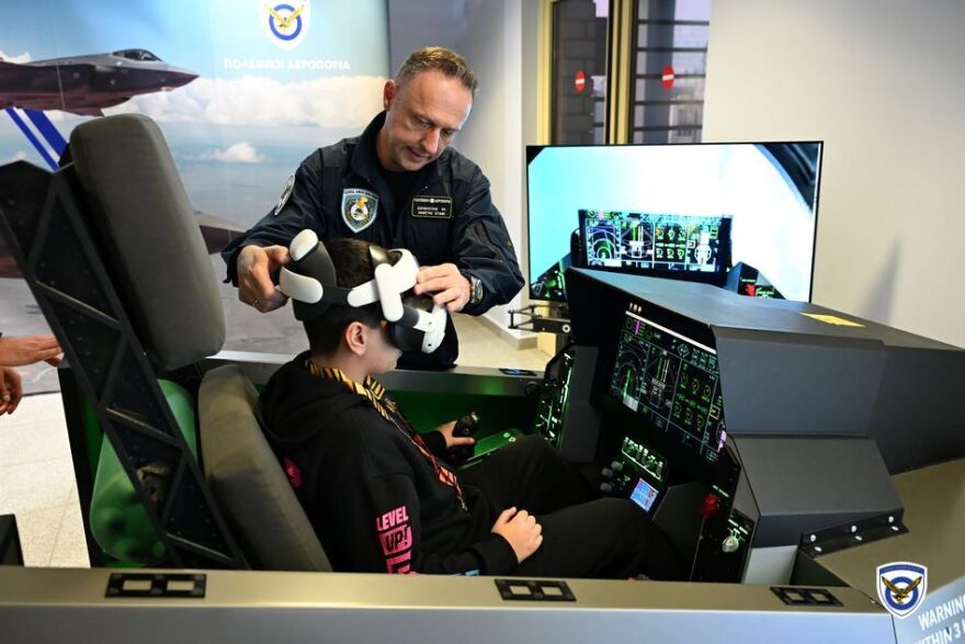 Πολεμική Αεροπορία: Προσομοιωτές αεροσκαφών F-16 και F-35 στο νέο λιμάνι Πατρών