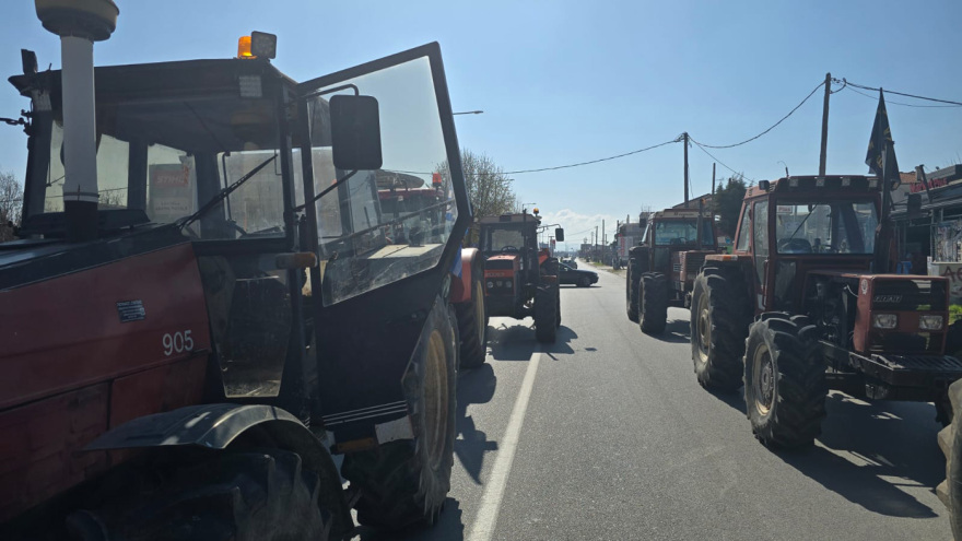 Με αγρότες συναντήθηκε στη Λάρισα πριν το προσυνέδριο της ΝΔ ο πρωθυπουργός