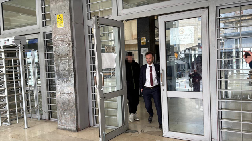 Ελεύθερος με αναβαθμισμένο κατηγορητήριο ο 19χρονος φίλος του Κλεομένη, θα απολογηθεί ξανά το Σάββατο