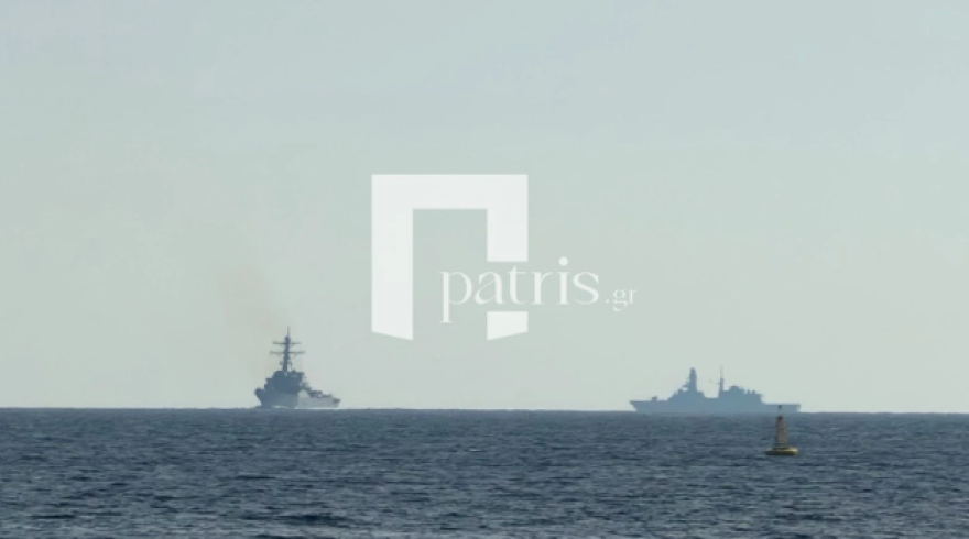 Πρωινός καφές με… θέα πολεμικά πλοία στη Σούδα, δείτε φωτογραφίες