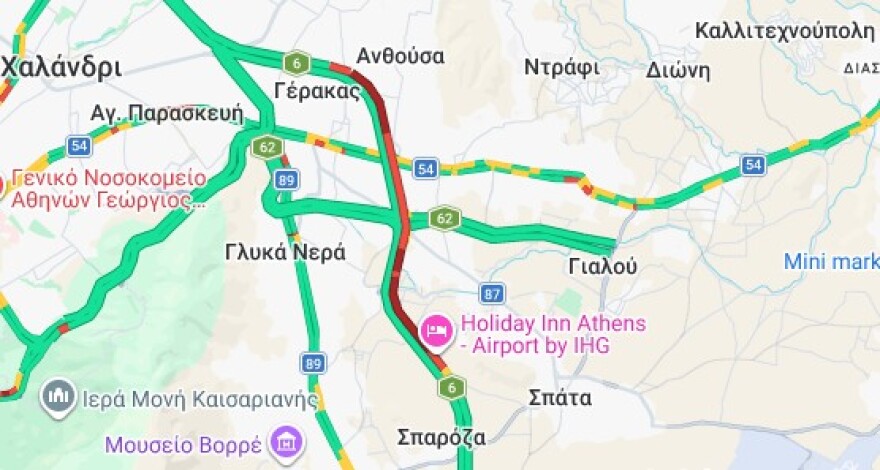 Τραγωδία στην Αττική Οδό: Νεκρός 60χρονος μοτοσικλετιστής που χτύπησε σε καθρέφτη περιπολικού και έπεσε πάνω σε φορτηγό