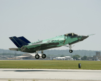 Περικοπές στον αριθμό των F-35 προανήγγειλε ο αμερικανός υπουργός Άμυνας