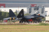 Η Κίνα αποκαλύπτει το δεύτερο μαχητικό “stealth”