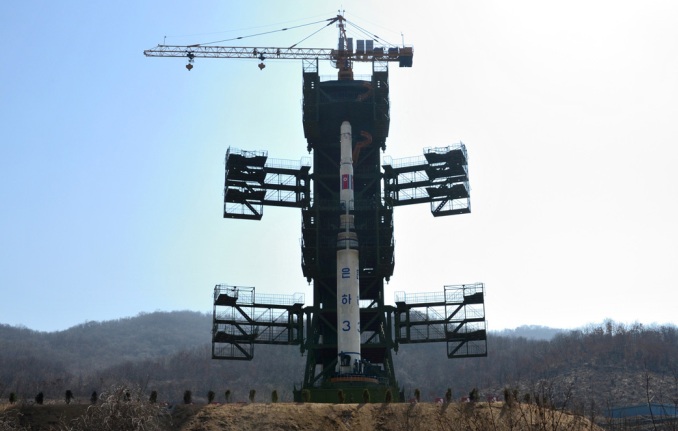 Παρατάσσει 900 βαλλιστικούς πυραύλους έτοιμους για βολή