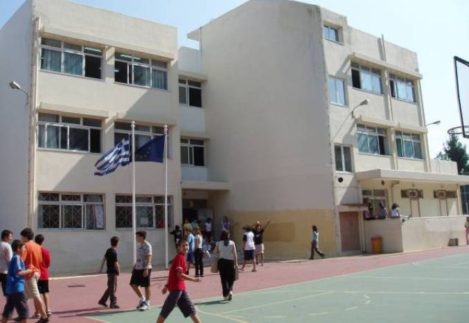 Προς πλήρη αφελληνισμό οδεύουν τα ελληνικά σχολεία