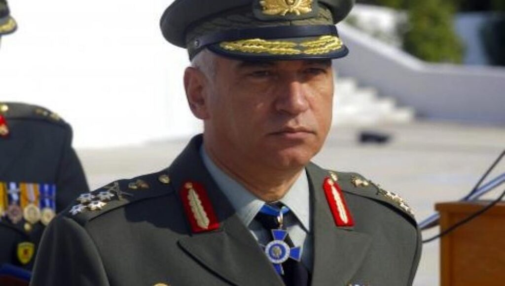 Υπέρ “Κινήματος Εθνικού Ύμνου” τάχθηκε ο Α/ΓΕΕΘΑ