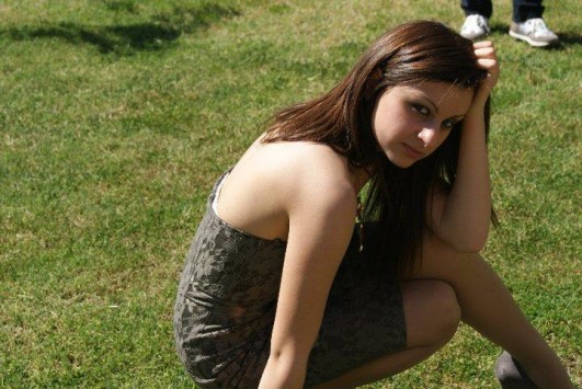 Μαχαίρωσε και έκαψε ζωντανή την αρραβωνιαστικιά του