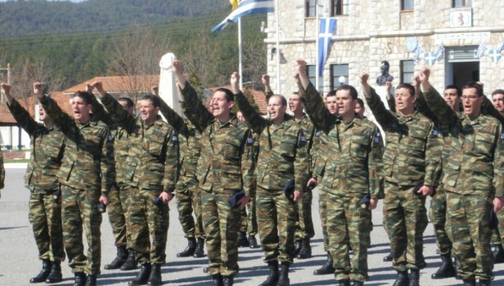 Επιστροφή των στρατευσίμων στα πλοία και αύξηση θητείας