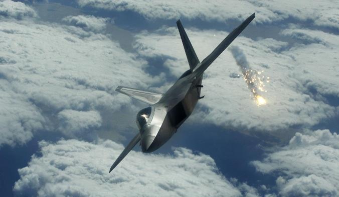 Αμερικανός πτέραρχος: «F-22 αναχαίτισαν ιρανικά F-4 στον Κόλπο»