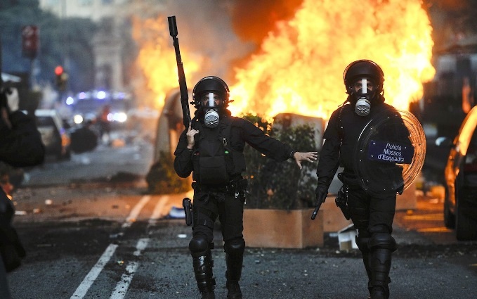 Σε εξέλιξη η ομηρία στην Κένυα – Αυξάνονται οι νεκροί (vid)