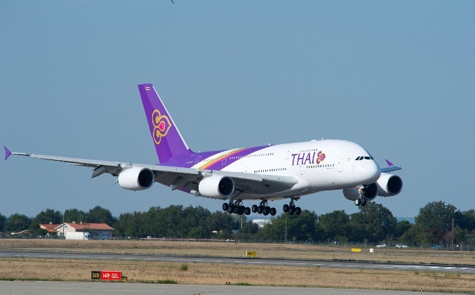 Το έφερε  με τις «μπάντες» για να το προσγειώσει