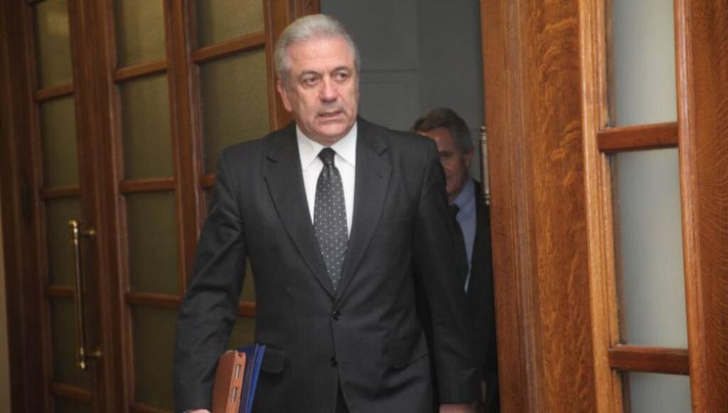 “Stop” από Δ.Αβραμόπουλο στα ΚΨΜ της τρόικα…