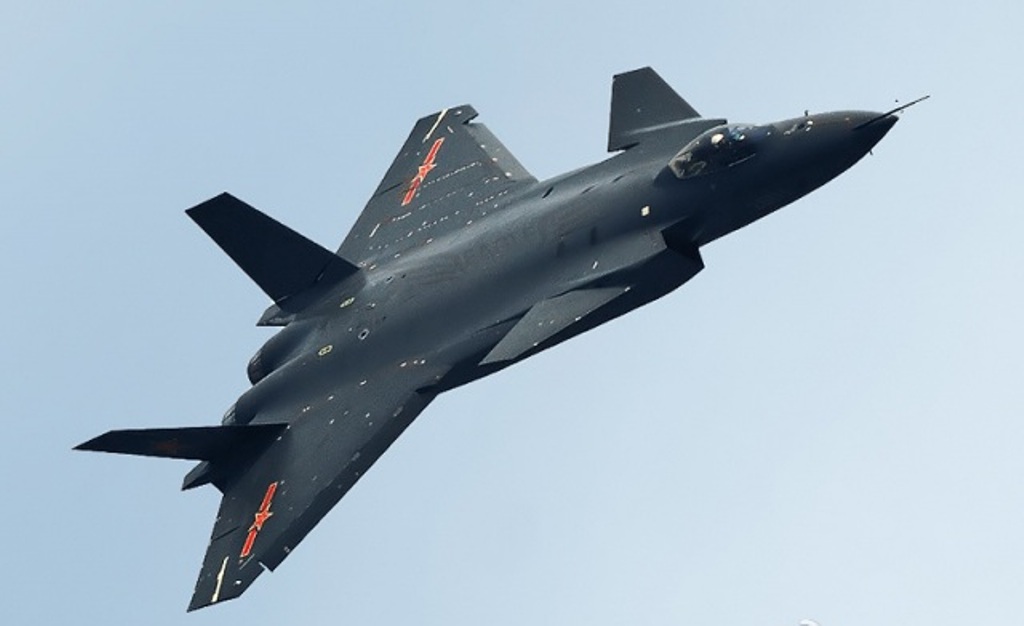 Στα μέσα του 2015 μπαίνει σε παραγωγή του J-20 (vid)!