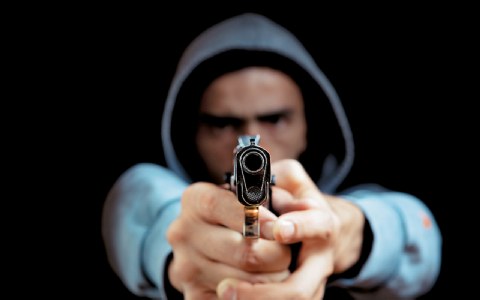 Λάρισα: Ένοπλος απείλησε ιδιοκτήτρια καφέ μπαρ