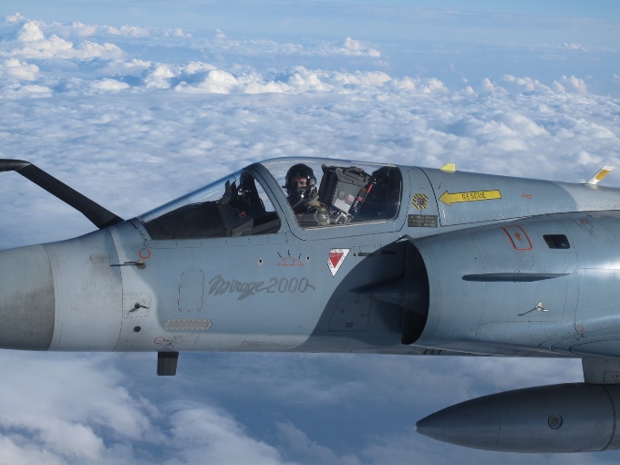 Mε Mirage 2000 πέταξε ο Α/ΓΕΑ στην 133ΣΜ για ενημέρωση και “Χρόνια Πολλά”!