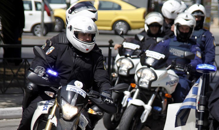 Αγρίνιο: Επιτέθηκε σε αστυνομικούς μετά από καταδίωξη