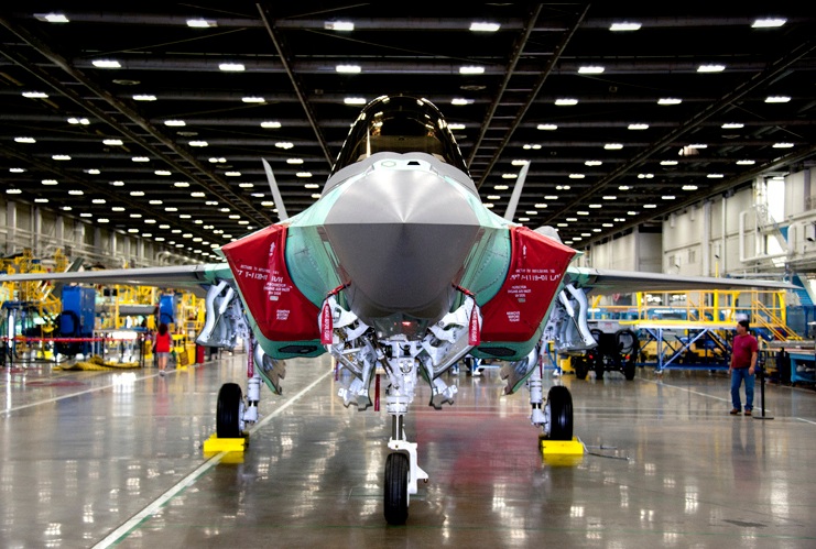 Έξοδος από τη γραμμή παραγωγής του 100ου F-35