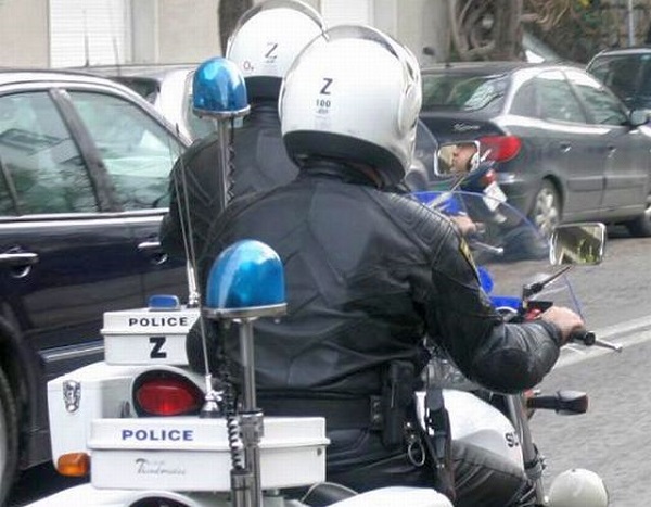 Θεσσαλονίκη: Σύλληψη αλλοδαπού με κλεμμένη τσάντα στα χέρια