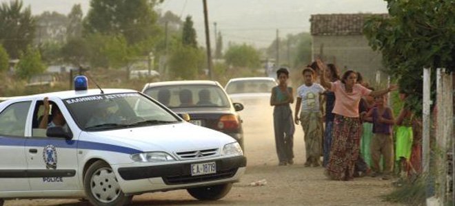 Κορινθία: Μέγαλη έφοδος της ΕΛ.ΑΣ. σε καταυλισμούς τσιγγάνων