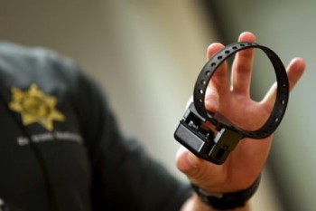 “Βραχιολάκι” και 25 ευρώ την ημέρα;