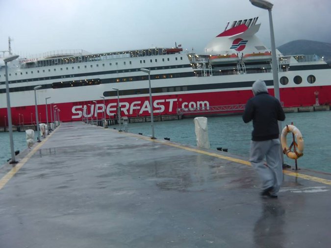 Σε πλοίο Superfast βρήκαν καταφύγιο οι «άστεγοι» Κεφαλονίτες (εικόνες)