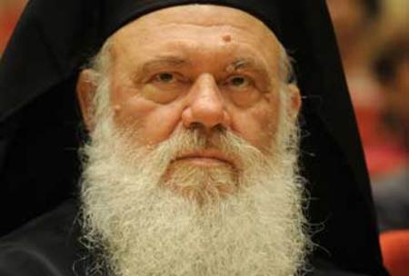 Έκκληση Ιερώνυμου για νερό, ξηρά τροφή και κουβέρτες προς τους Κεφαλλονίτες