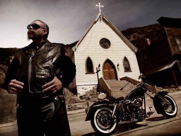 Επιδρομή του FBI στο σπίτι του Machine Gun Preacher