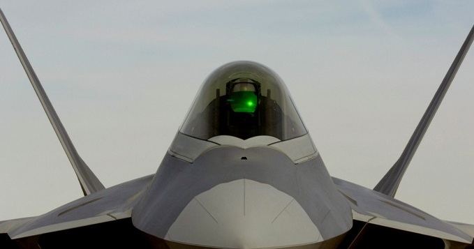 Άσκηση Red Flag: Προσγειώσεις μαχητικών – Βίντεο