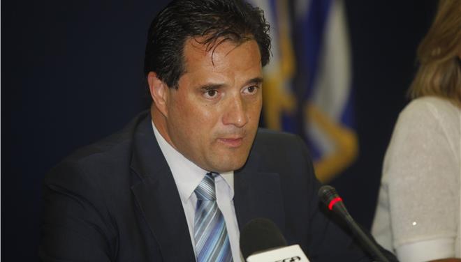 Κόντρα Γεωργιάδη- γιατρών και για τα αντιγριπικά εμβόλια