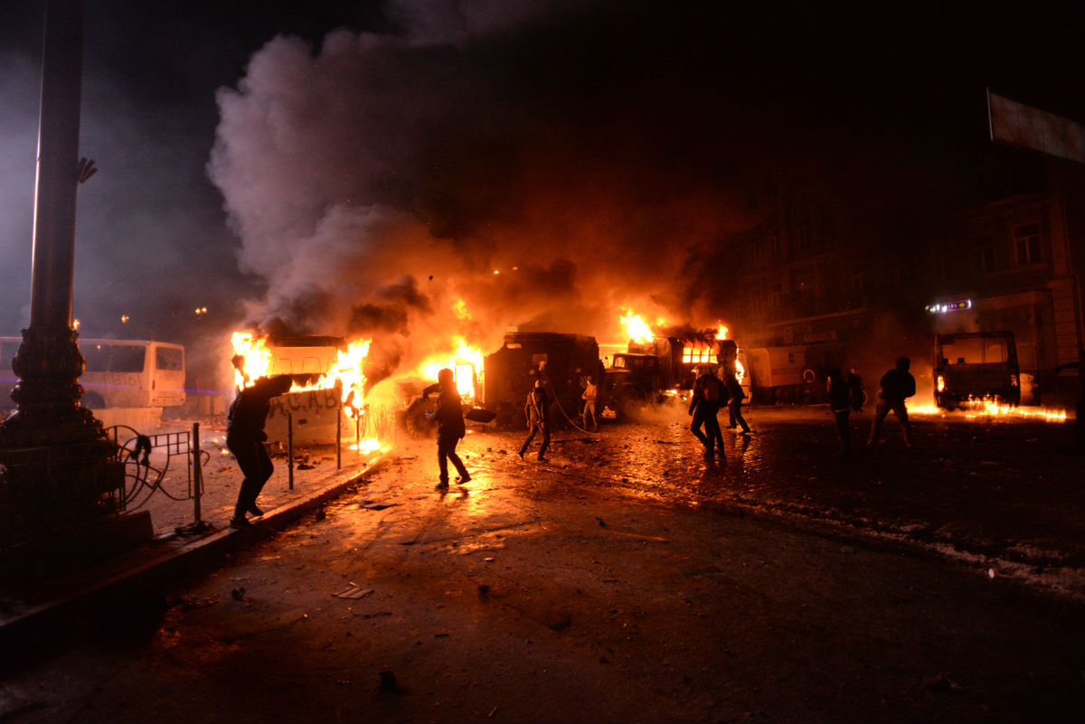 120 ρωσόφωνοι διαδηλωτές τραυματίστηκαν στο Χάρκοβο – “Το Χάρκοβο είναι ρωσικό”φωνάζουν (upd)