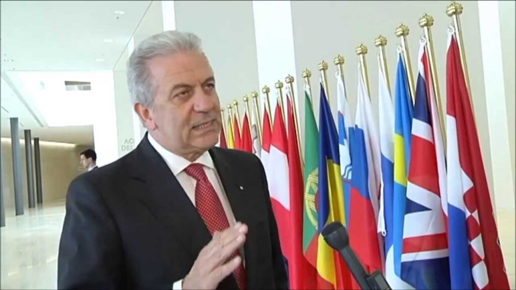 “Ισορροπημένη” δήλωση Δ.Αβραμόπουλου για την ουκρανική κρίση (vid)