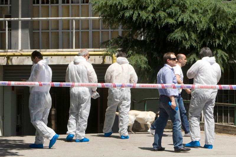 Συναγερμός με κλεμμένο όχημα έξω από το Ινστιτούτο Γκαίτε- Πυροτεχνουργοί στο σημείο (upd)