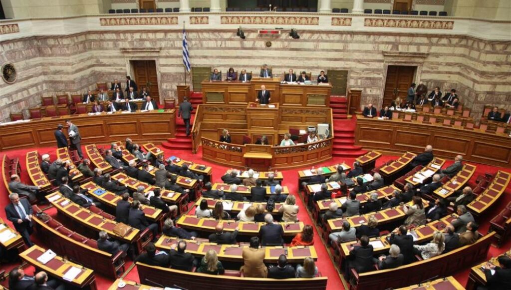 Στη Βουλή οι διευκρινίσεις για τα υποβρύχια από το ΥΠΕΘΑ