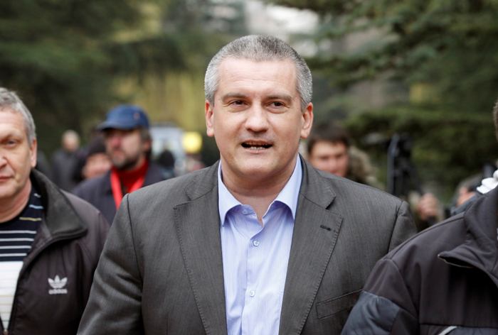 Ο πρωθυπουργός της Κριμαίας έκανε συνταγματάρχη του ρωσικού Στρατού τον Obama!