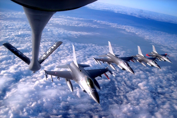 Μαχητικά F-16 στέλνει η Δανία στις χώρες της Βαλτικής