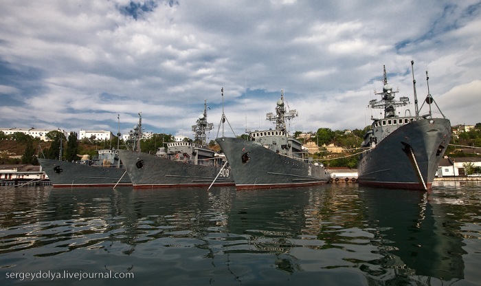 Η Ρωσία τερματίζει τη συνθήκη με την Ουκρανία για το Στόλο της Μαύρης Θάλασσας στην Κριμαία