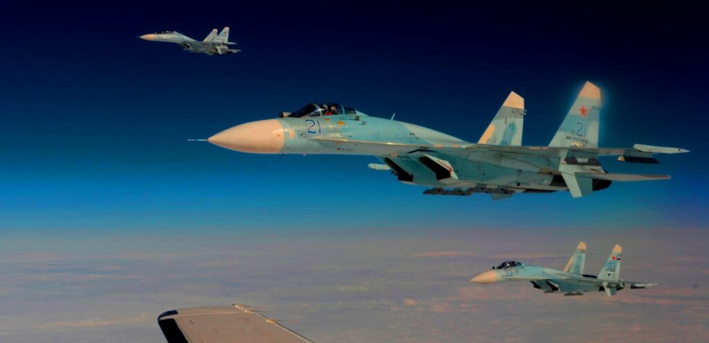 Πιέζει ανεξήγητα η Μόσχα την Δύση επιμένοντας σε τεράστιες συγκεντρώσεις δυνάμεων και μεγάλες ασκήσεις (vid)