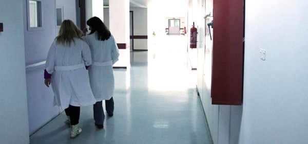 Συλλήψεις αλλοδαπών παράνομων αποκλειστικών νοσοκόμων