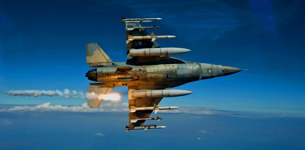 EKΤAKTO: Eπεισόδιο στο Αιγαίο με πολύ “ξύλο” σε τουρκικό ελικόπτερο από ελληνικά F-16 Block 52+ (upd)