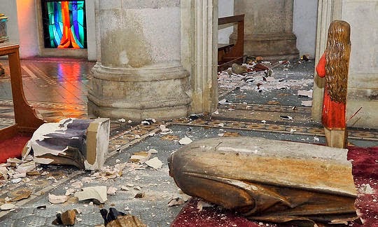 Αυστρία: «Ενταγμένος» μετανάστης εισβάλει σε εκκλησίες και γκρεμίζει τα πάντα!