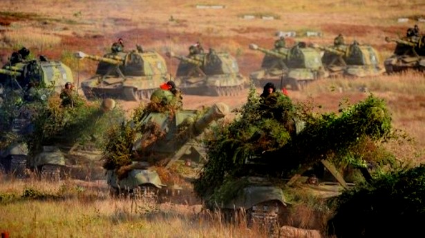 ΕΚΤΑΚΤΟ: Τεράστιες ρωσικές δυνάμεις μεταφέρονται στα σύνορα με Ουκρανία – Σε επιφυλακή οι Spetznaz