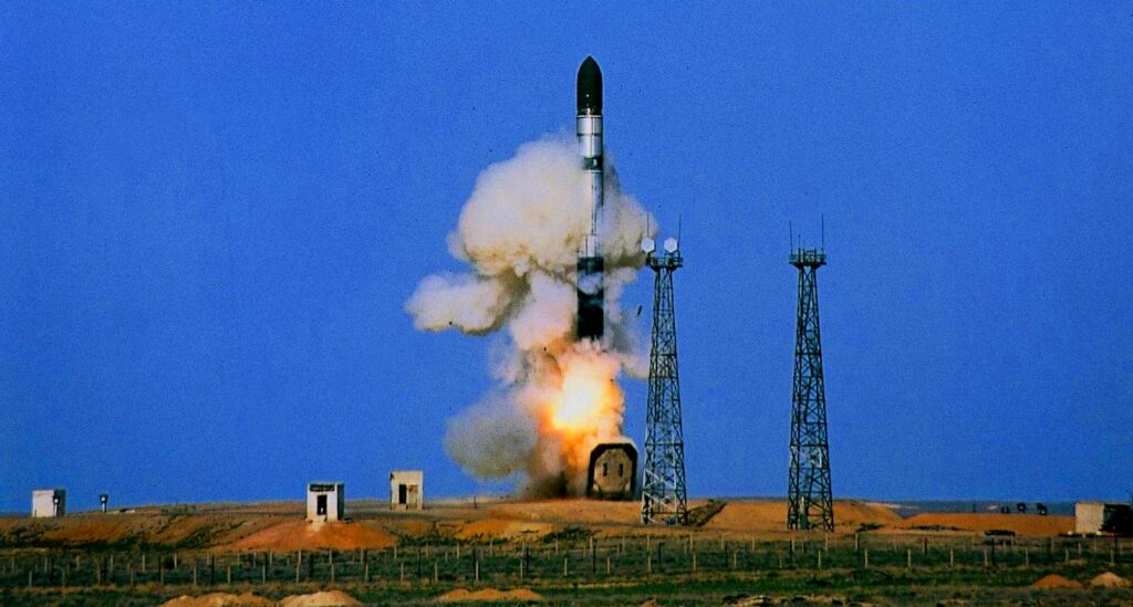 Τα σχέδια του σοβιετικού πυρηνικού πυραύλου SS-18 Satan πουλάει ουκρανική εταιρεία στην Τουρκία! (vid)