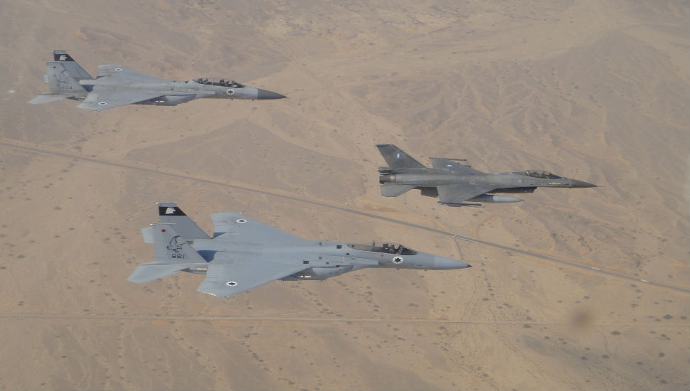 Με μπαράζ στρατιωτικών ασκήσεων ενισχύεται η συνεργασία Ελλάδας-Κύπρου-Ισραήλ