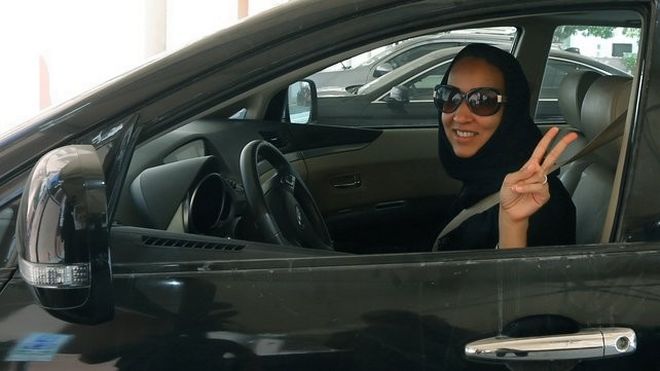 Σαουδική Αραβία:Ανώτεροι υπάλληλοι ράβουν το στόμα και το μάτι ενός νέου κοριτσιού που δήλωνε ότι « ο Ιησούς είναι ο λυτρωτής μου ..»