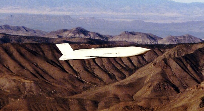 Η USAF παρέλαβε τον πρώτο JASSM των 1000 χλμ.