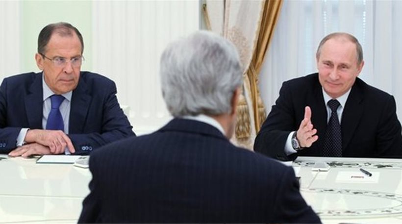 Ο Λαβρόφ προειδοποιεί τις ΗΠΑ και τους ναζί