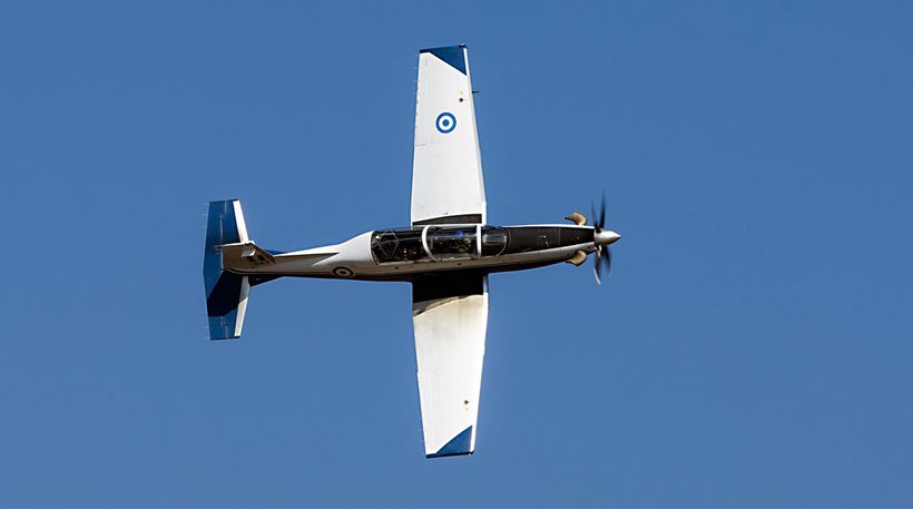 Βίντεο: Ακροβατικοί ελιγμοί του εκπαιδευτικού της ομάδας αεροπορικών επιδείξεων «Δαίδαλος»