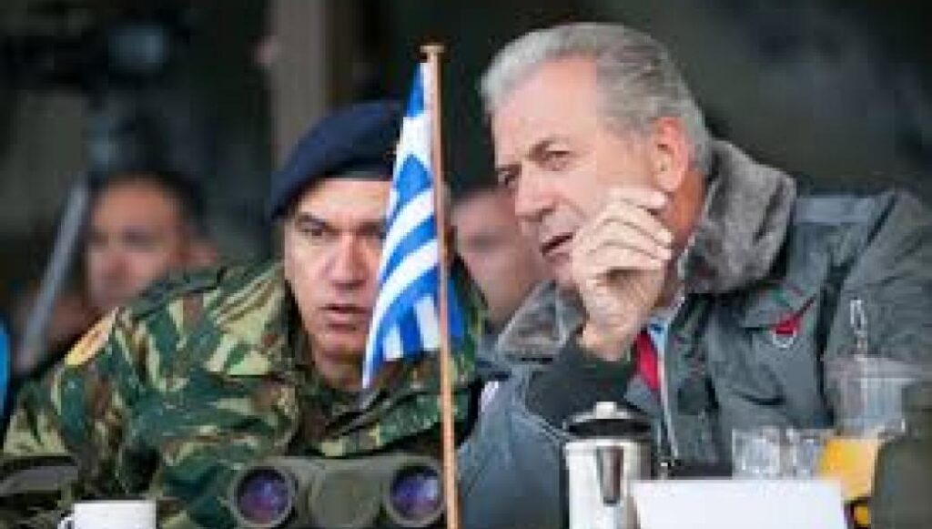 Οι ΥΠΑΜ και ΓΕΕΘΑ στη Σχολή Πεζικού για τον εορτασμό του Αγίου Γεωργίου [εικόνες]