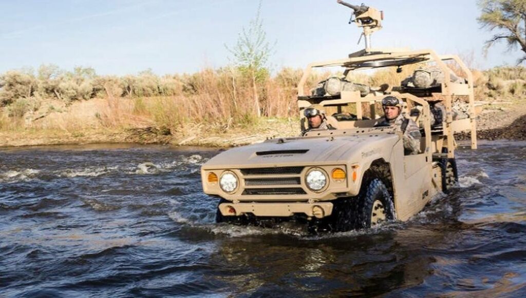 Ιδού το νέο πολεμικό όπλο της Βoeing: Το Φάντασμα Ασβός (vid)